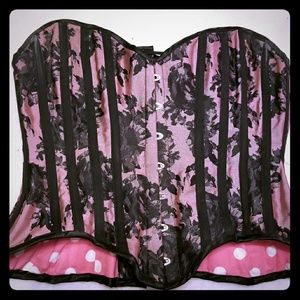 Ties That Bynde high quality over bust corset